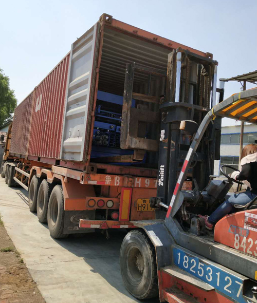 導(dǎo)軌式液壓升降平臺(tái) 導(dǎo)軌式液壓升降平臺(tái)