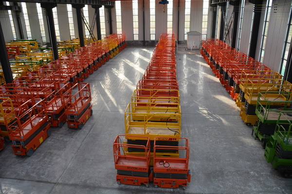 自行走液壓升降平臺 自行走液壓升降平臺