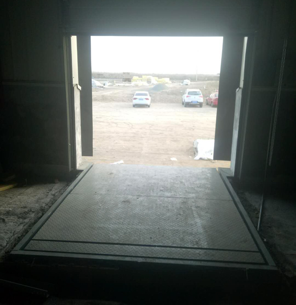 液壓登車橋安裝 液壓登車橋安裝