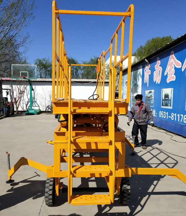 機(jī)場檢修液壓升降平臺調(diào)試 機(jī)場檢修液壓升降平臺調(diào)試