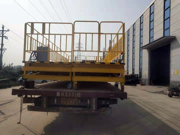 液壓升降機(jī)廠家 液壓升降機(jī)廠家