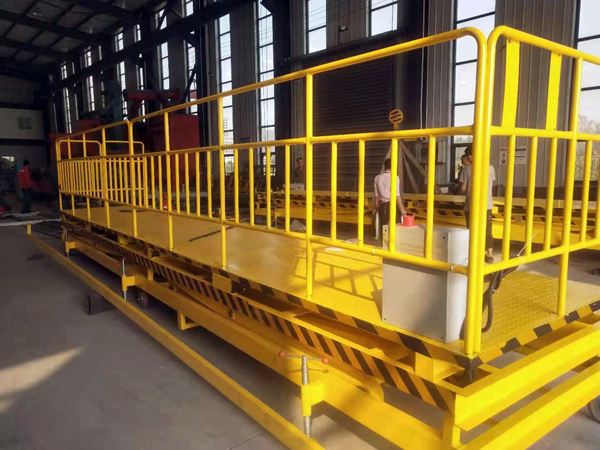 大臺(tái)面液壓升降機(jī) 大臺(tái)面液壓升降機(jī)