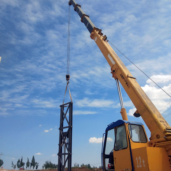 液壓升降機(jī)安裝中 液壓升降機(jī)安裝中