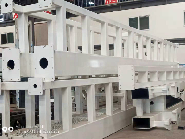 限高架車間一角 限高架車間一角